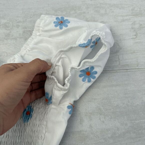 SHEIN White Crop Top Blue Embroidered Daises Milkmaid Smocked Back Medium Floral - Picture 4 of 7